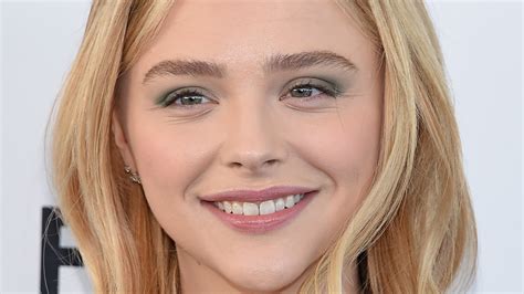 chloe grace moretz boobs|Chloe Grace Moretz Shares Topless Pic From Beach Day With。